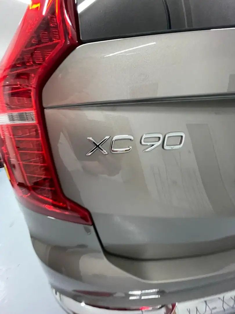 Volvo XC90 B5 AWD Inscription bež - 2