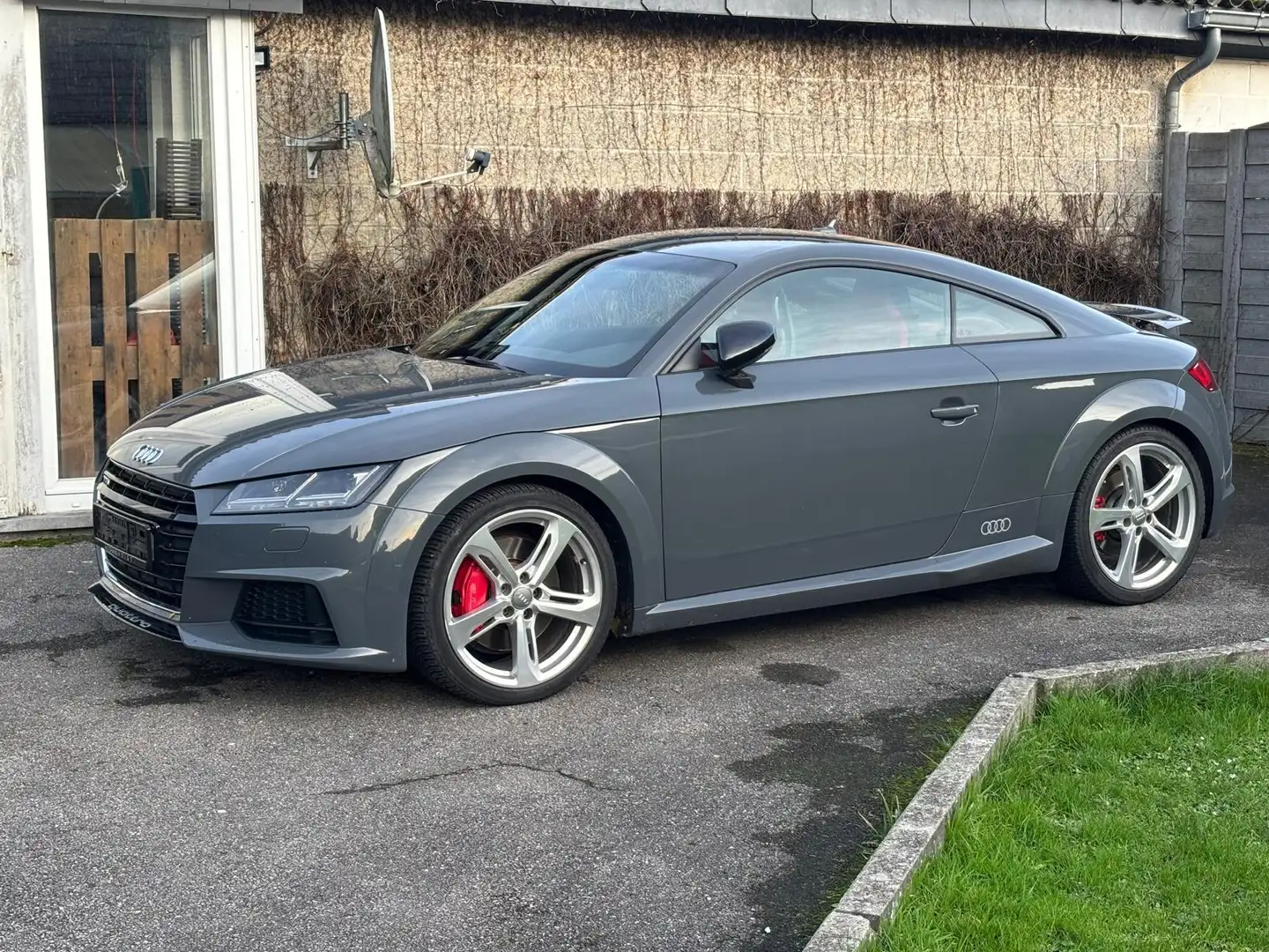 Audi TTS Coupé 2.0 TFSI Quattro S tronic Gris - 1