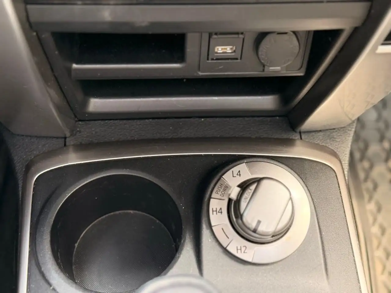 Toyota 4-Runner снимка Toyota 4-Runner