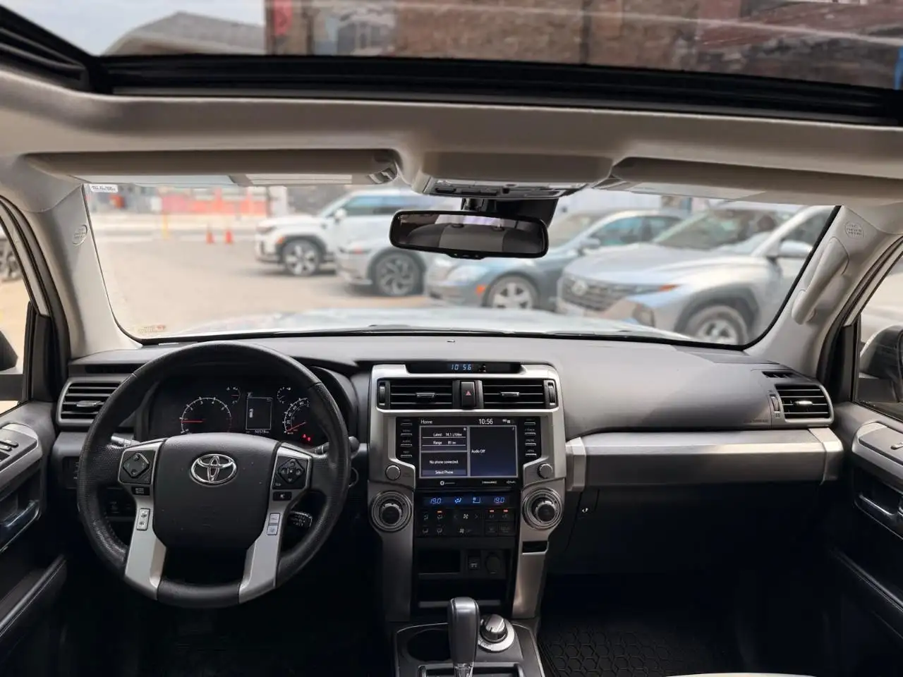 Toyota 4-Runner снимка Toyota 4-Runner
