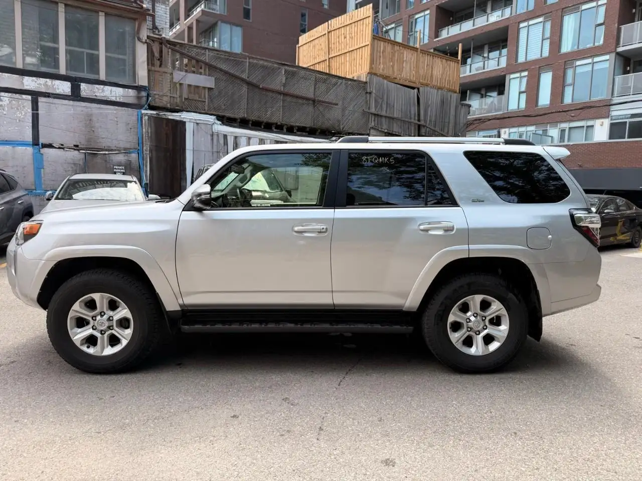 Toyota 4-Runner снимка Toyota 4-Runner