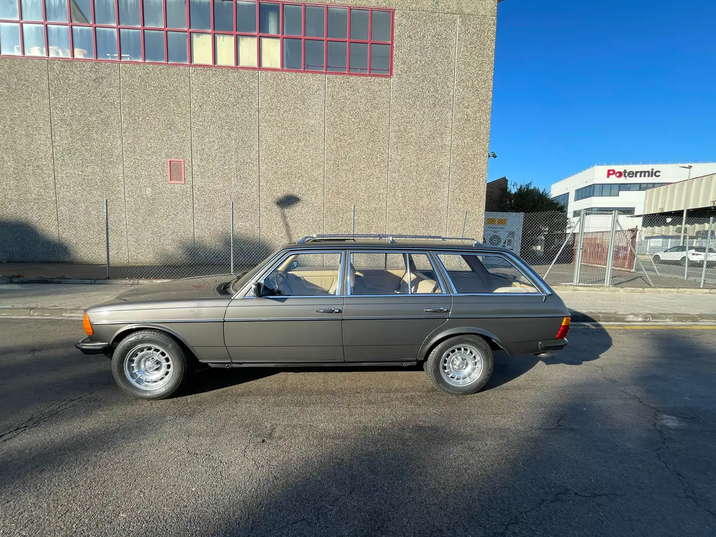 Mercedes-Benz 280 280 TE W123 Grey - 1