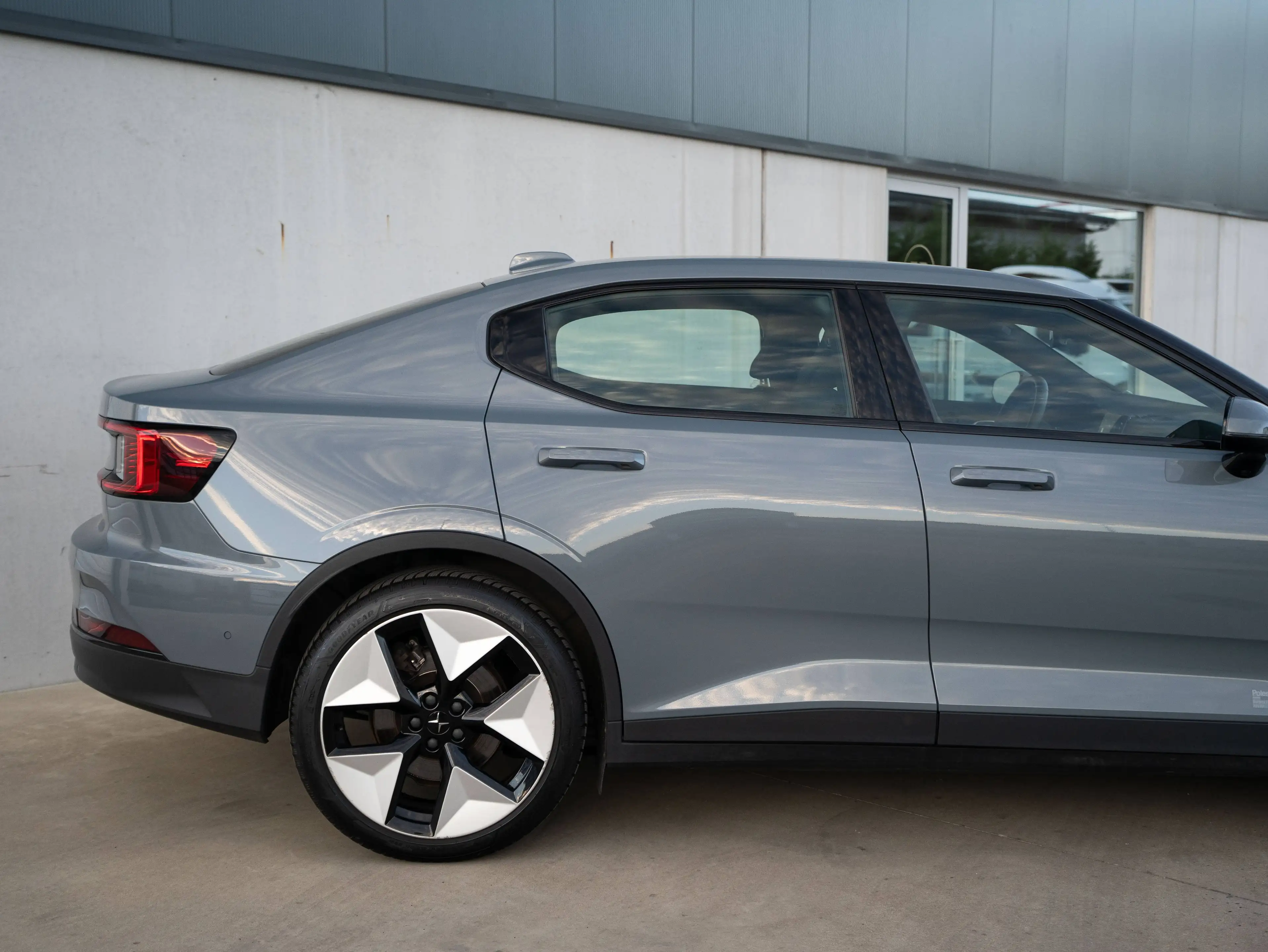 Polestar 2 78 kWh l Long Range l SM l Pilot Pack — photo 11