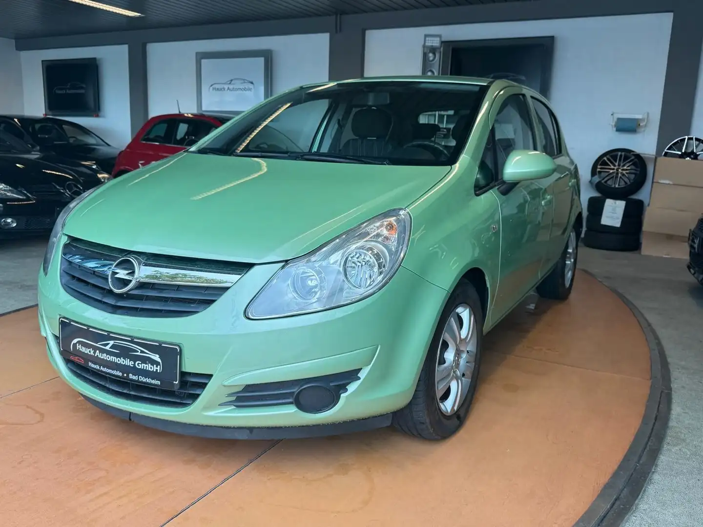 Opel Corsa 1.2 Twinport INNOVATION Easytronic Grün - 1