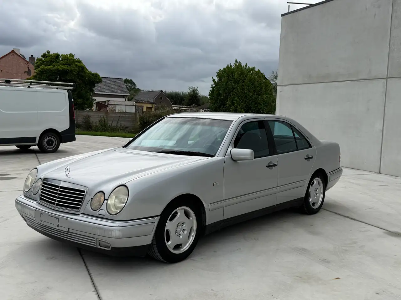 Mercedes-Benz E 250 Turbo Avantgarde*BELGIAN CAR*1OWNER*, foto 1
