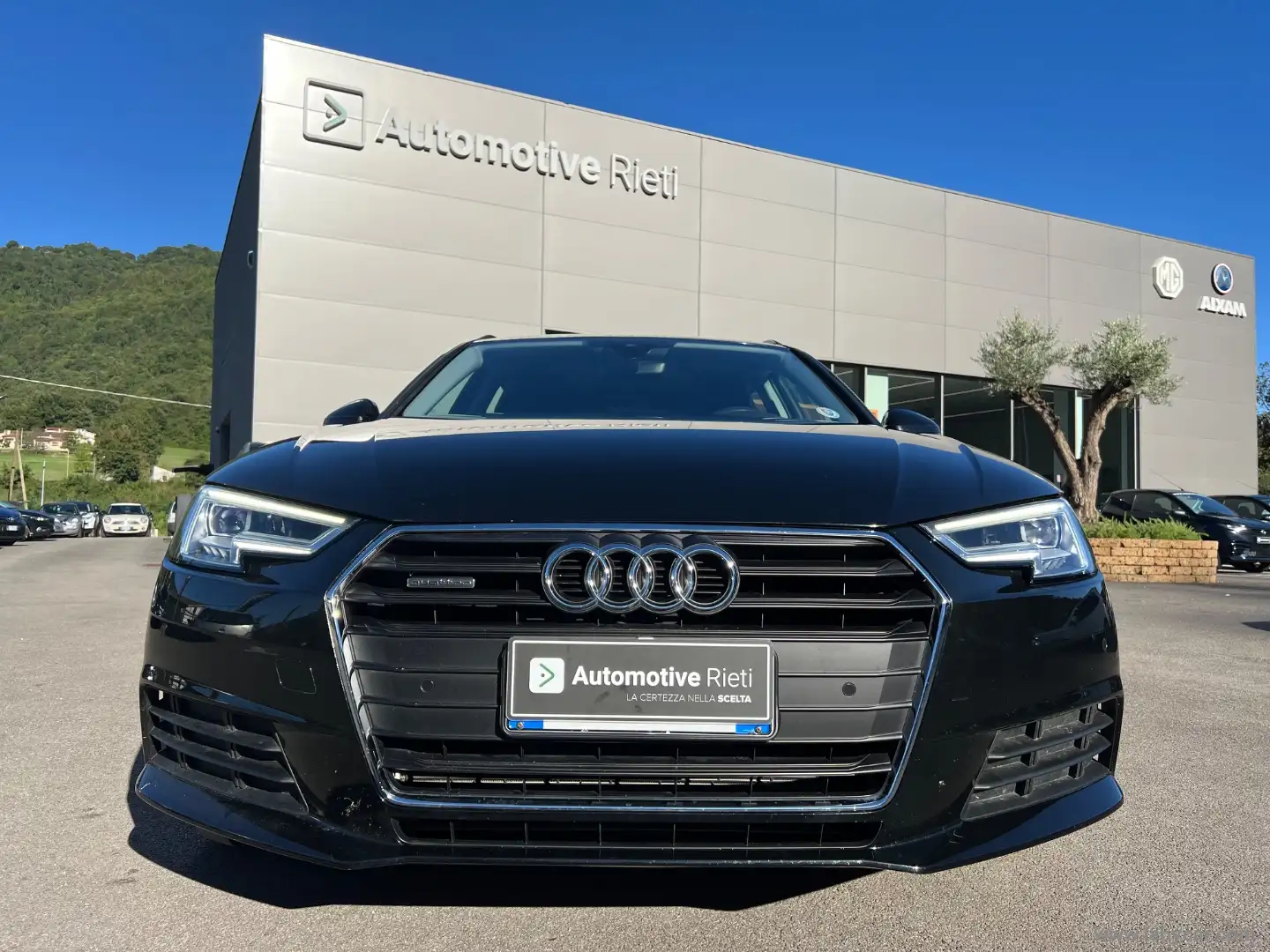 Audi A4 40 TDI quattro S tronic Business Adv. Blauw - 2