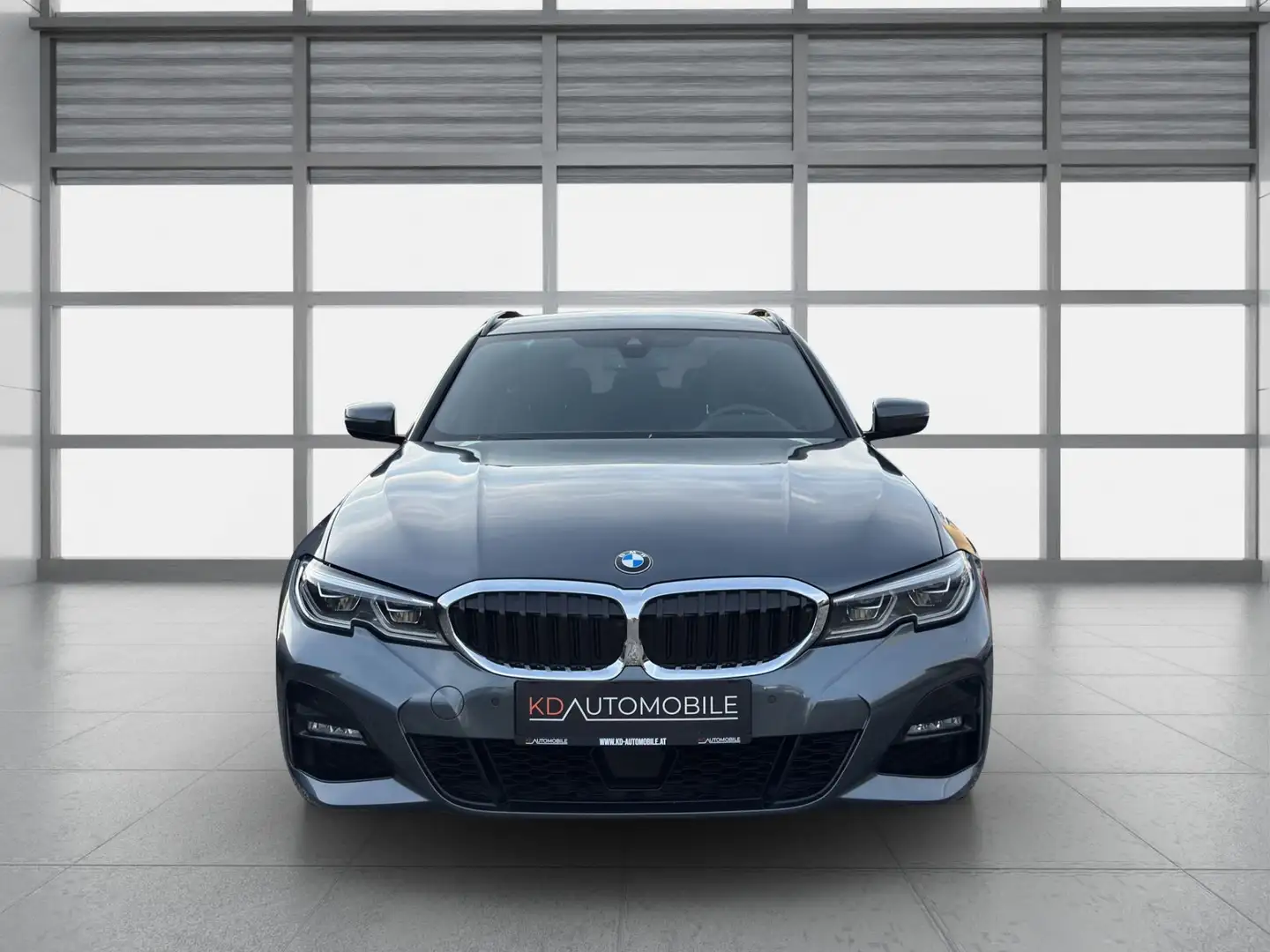 BMW 330 e PHEV xDrive, Aut., M-Paket ! Grau - 2