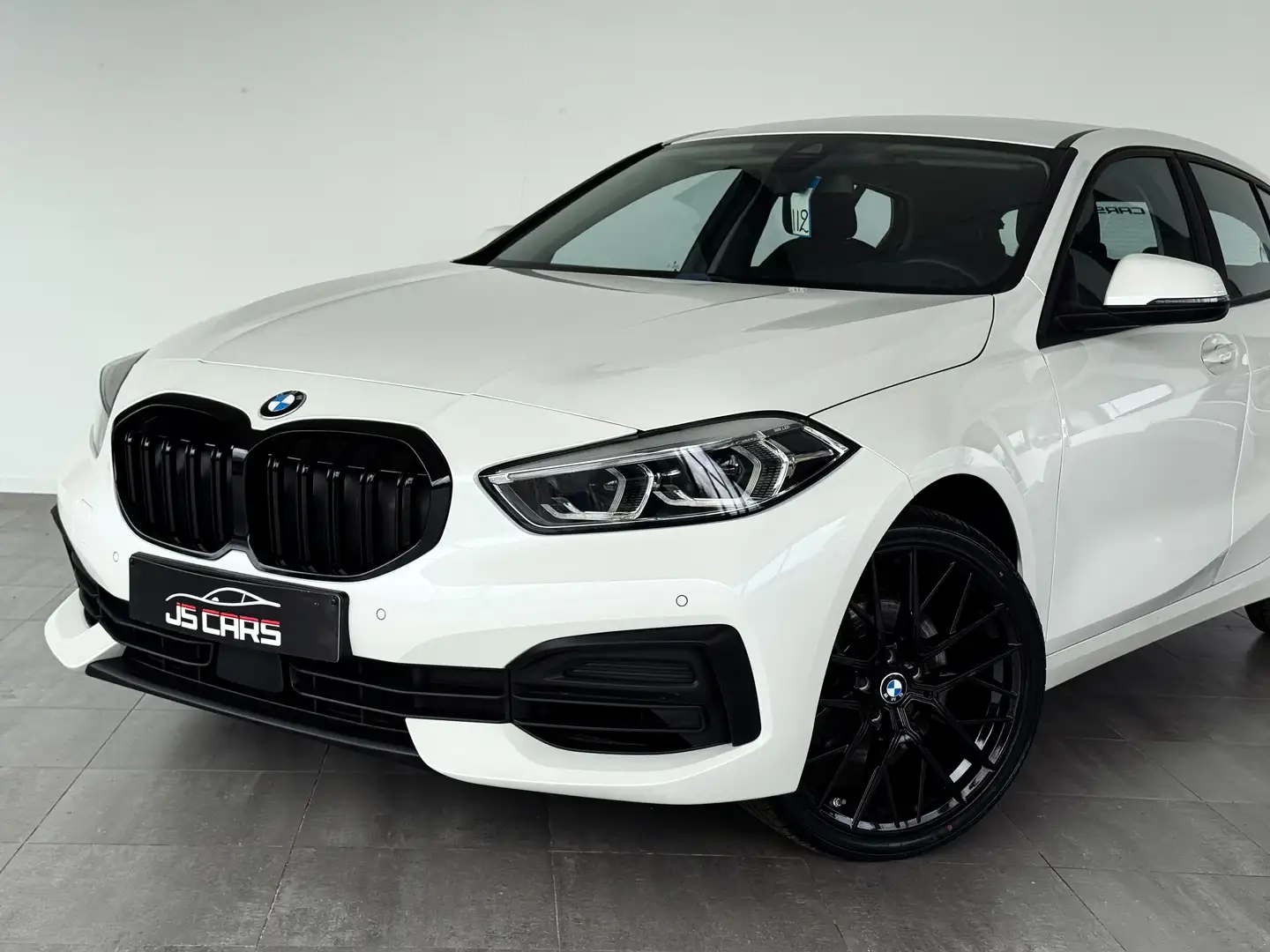 BMW 118 i SPORT-1ERPRO-GPS-CARPLAY-SHADOWLINE-JANTES19-PDC Blanc - 2