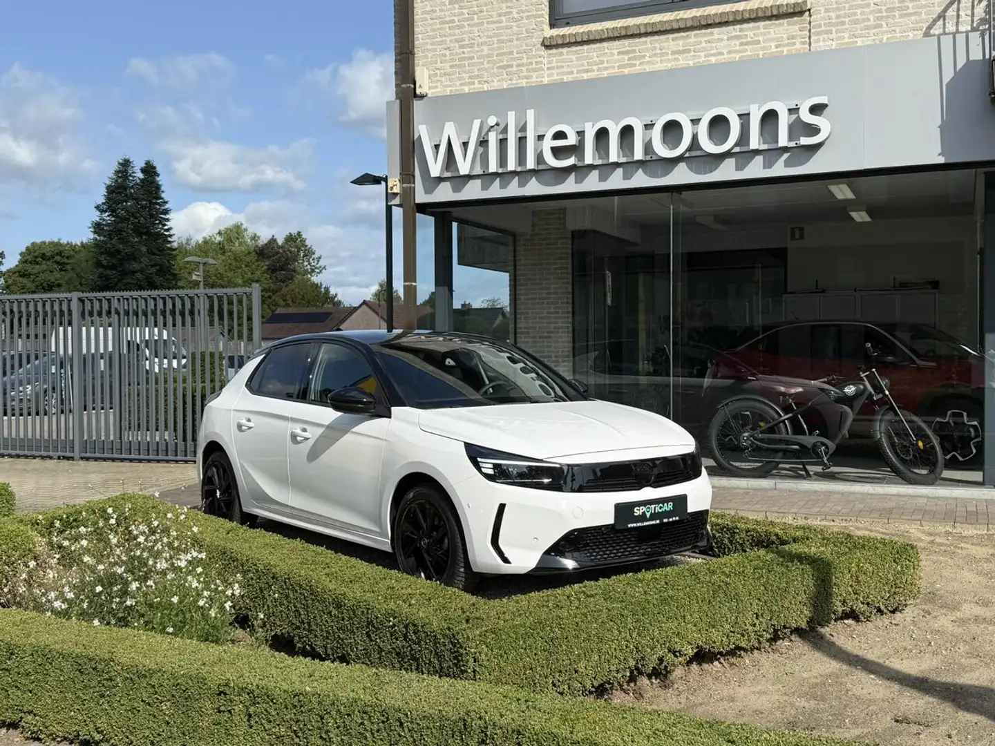 Opel Corsa GS 1.2i 75PK *Navi*Camera*Alu velgen zwart*... Blanc - 1