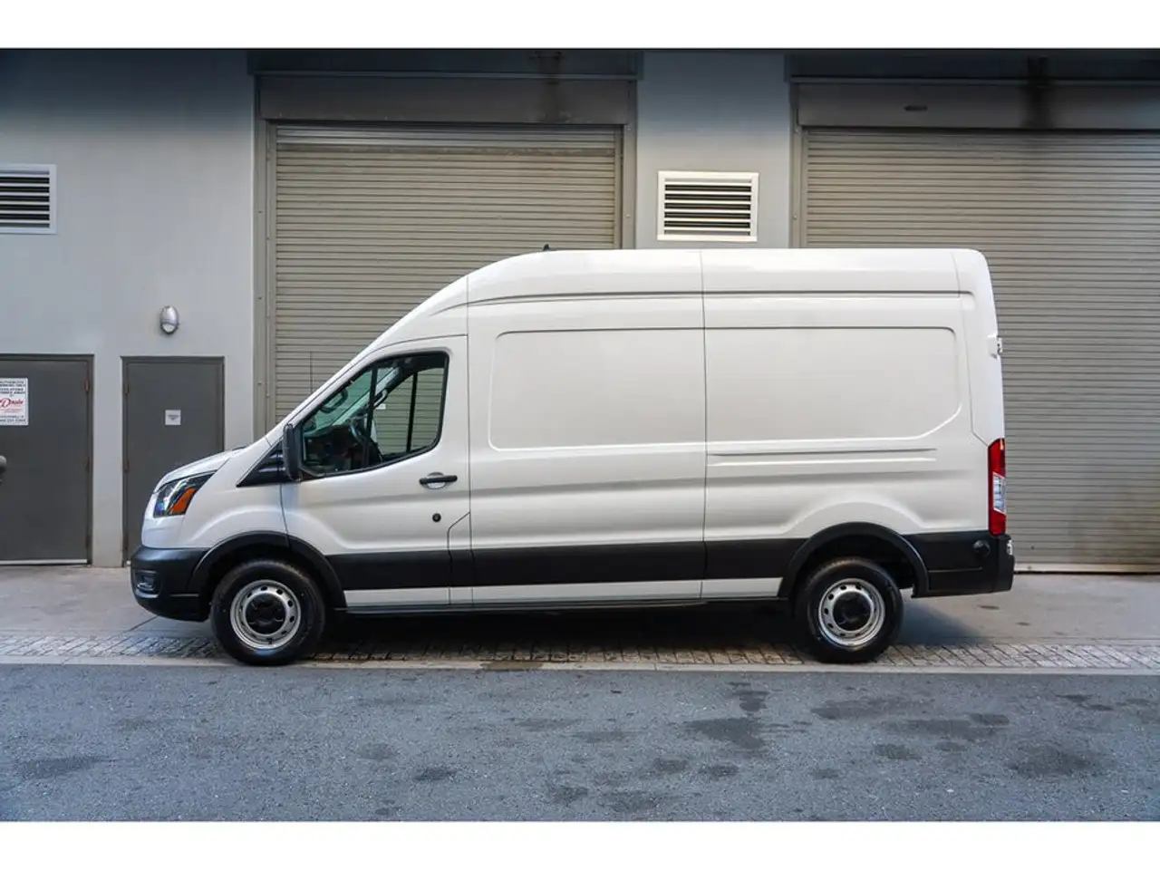 Ford Transit Cargo Van снимка Ford Transit Cargo Van