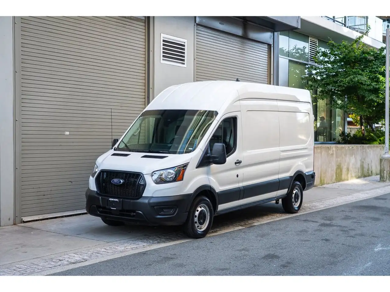 Ford Transit Cargo Van снимка Ford Transit Cargo Van