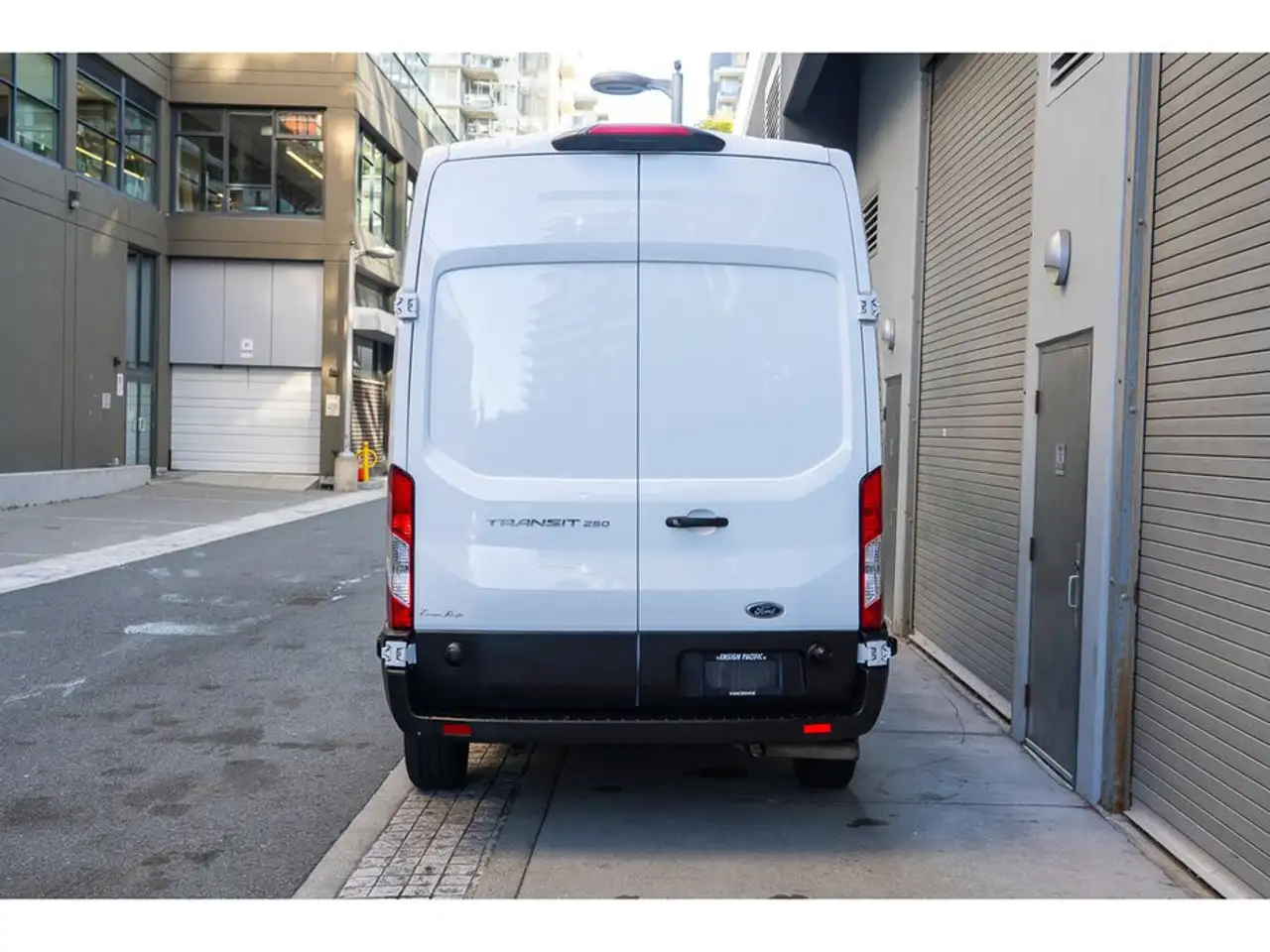 Ford Transit Cargo Van снимка Ford Transit Cargo Van