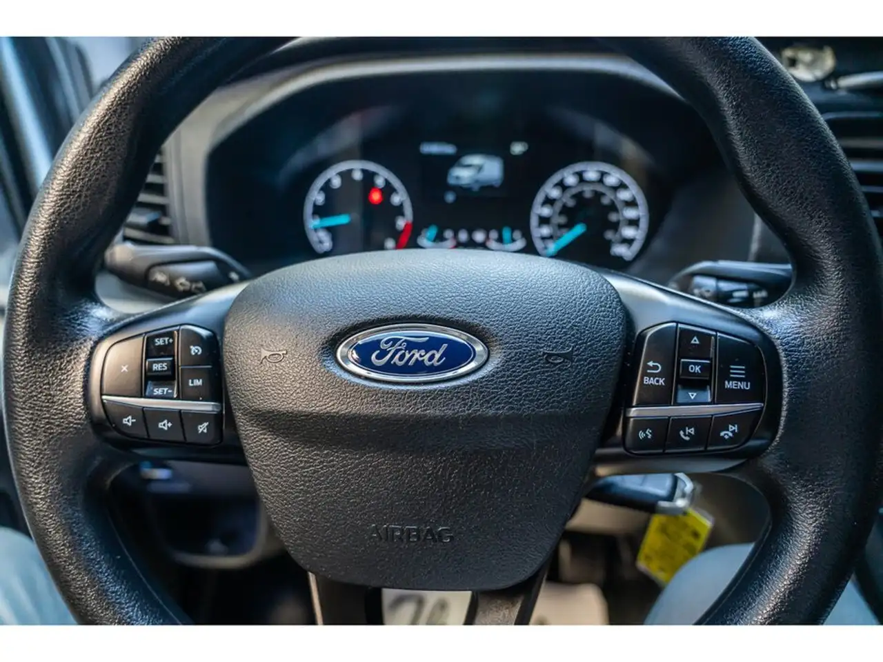 Ford Transit Cargo Van снимка Ford Transit Cargo Van