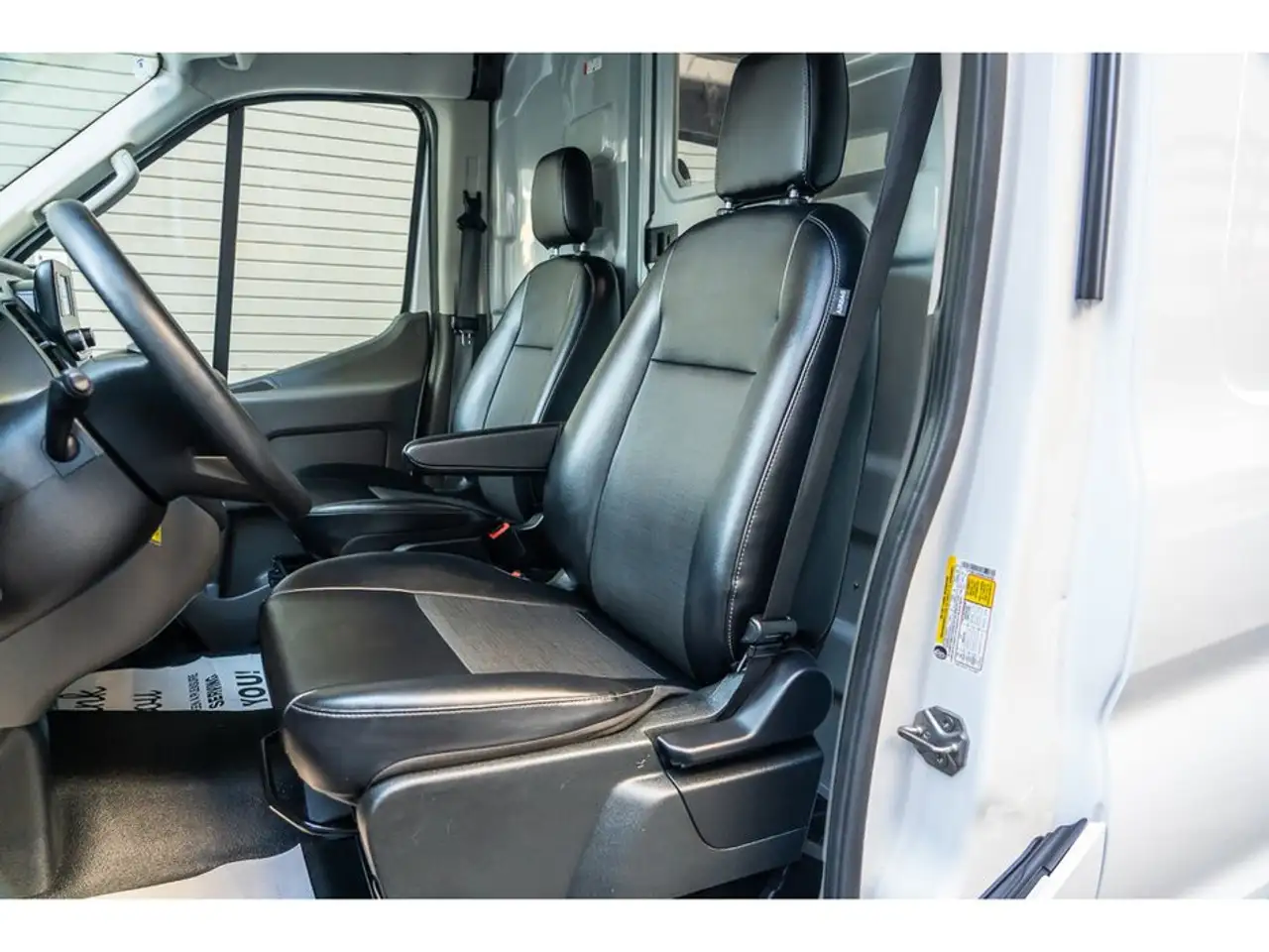 Ford Transit Cargo Van снимка Ford Transit Cargo Van