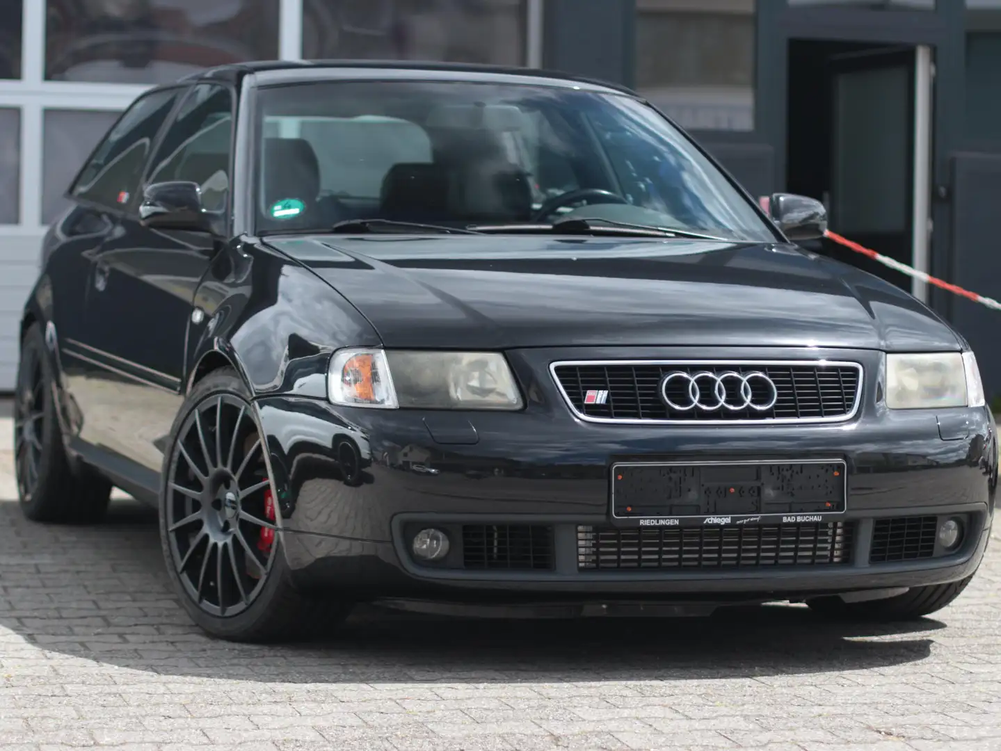Audi S3 S3 1.8 T quattro Schwarz - 1