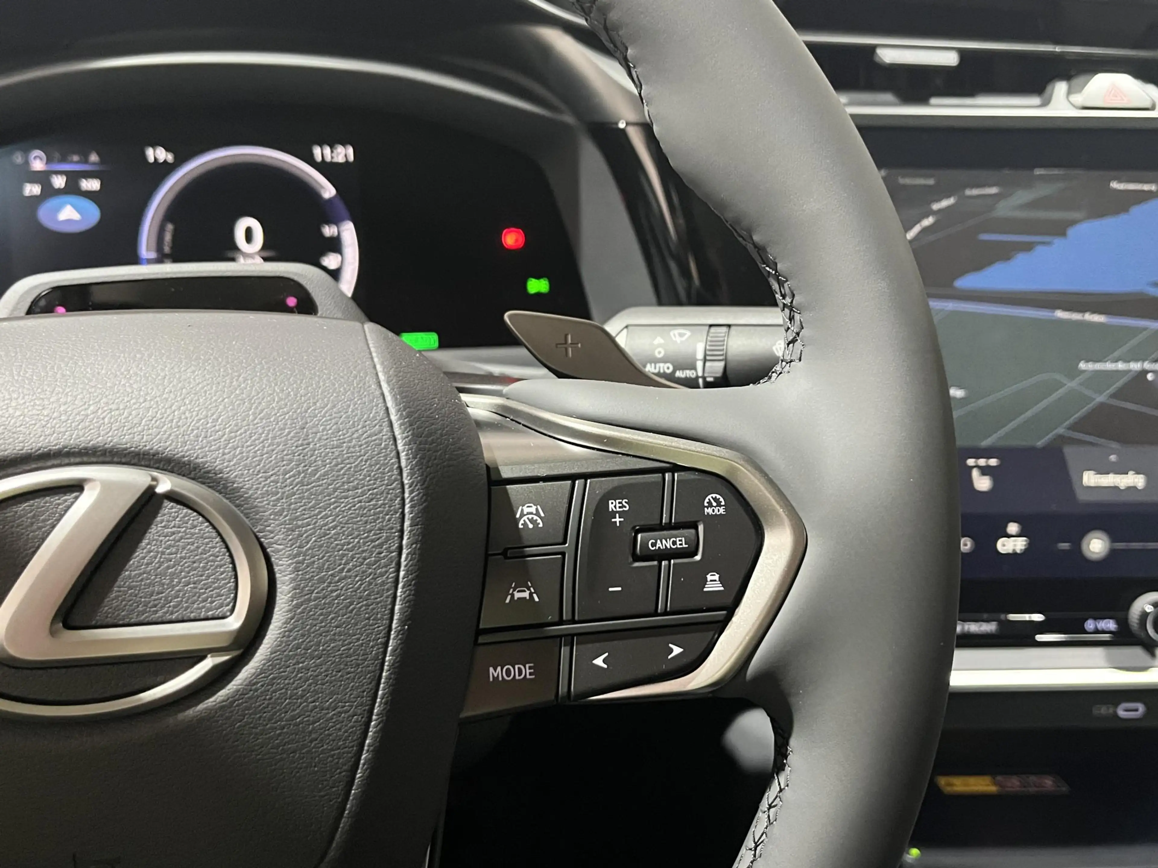 Lexus RZ 450e Comfort Line 71 kWh | 4WD| NIEUW | 17% bijtel — photo 11