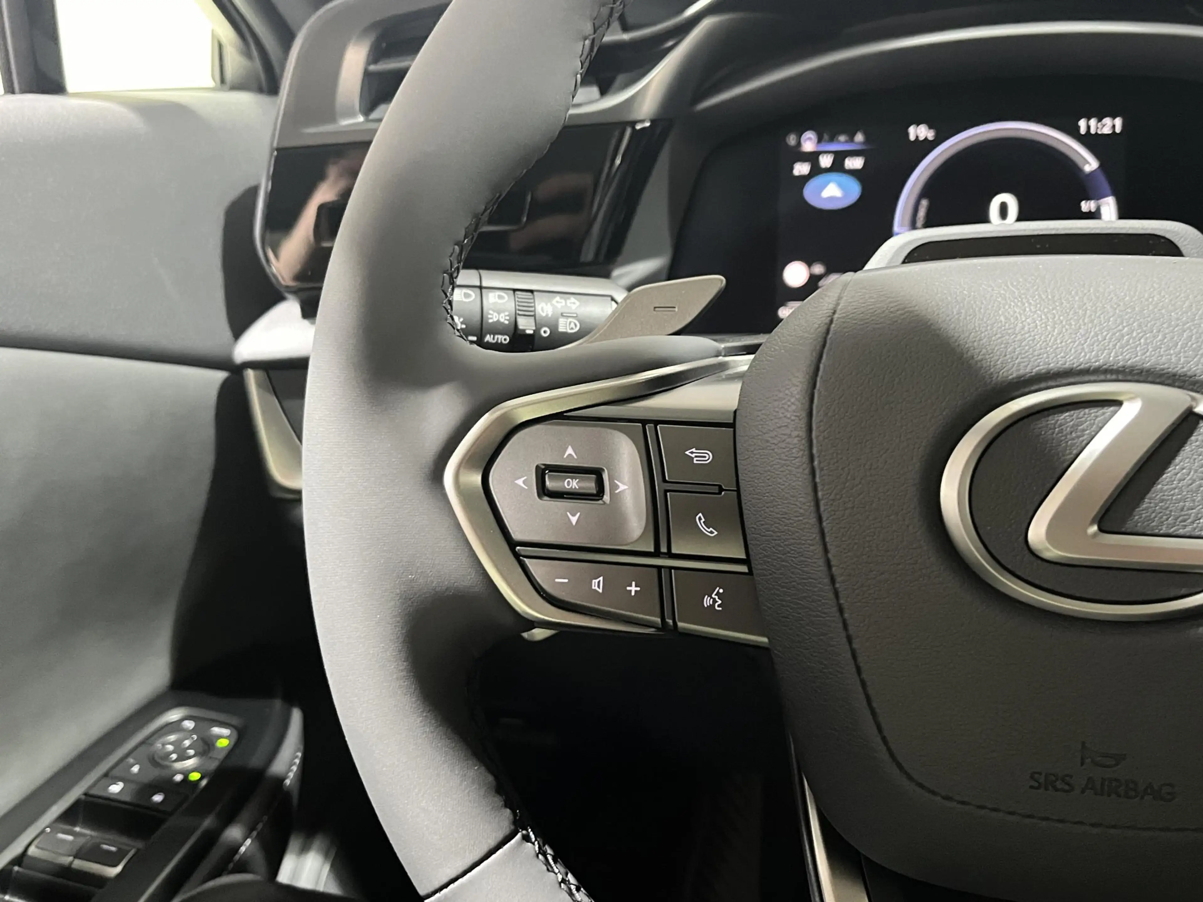 Lexus RZ 450e Comfort Line 71 kWh | 4WD| NIEUW | 17% bijtel — photo 9