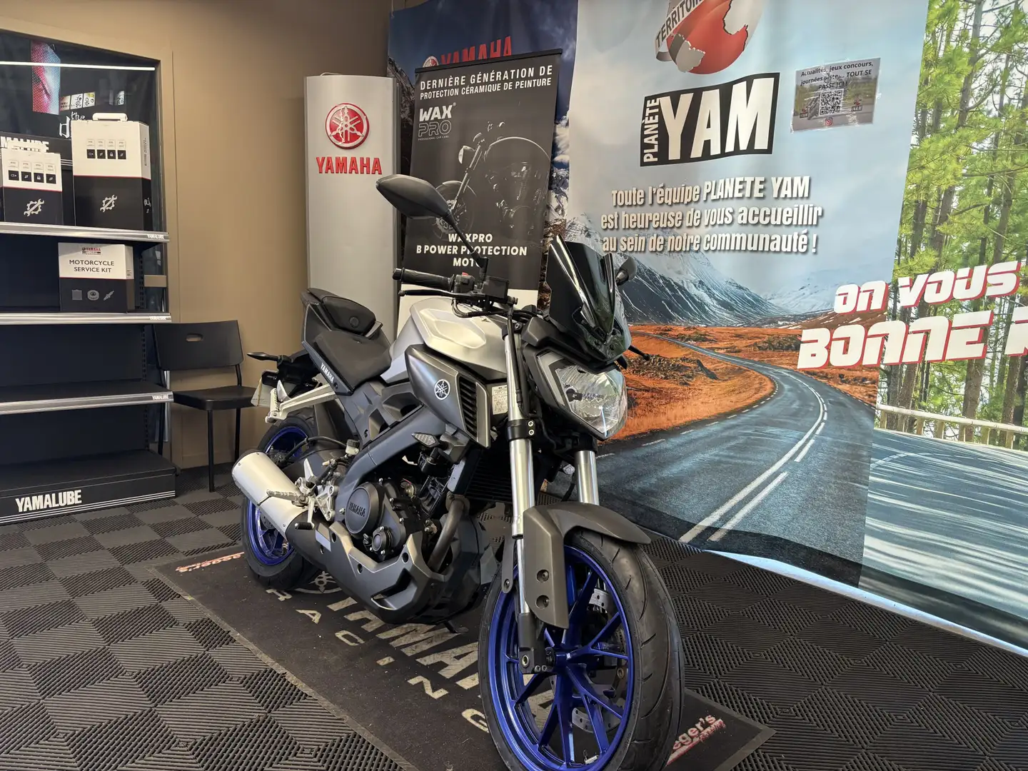 Yamaha MT-125 Silber - 2
