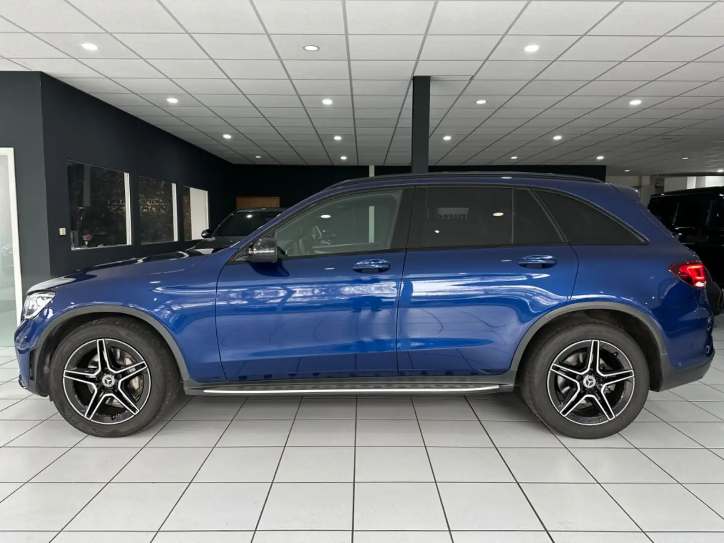 Mercedes-Benz GLC 220 d 4Matic*AMG-LINE*KAMERA*TRB*NIGHT*DAB* Blau - 2