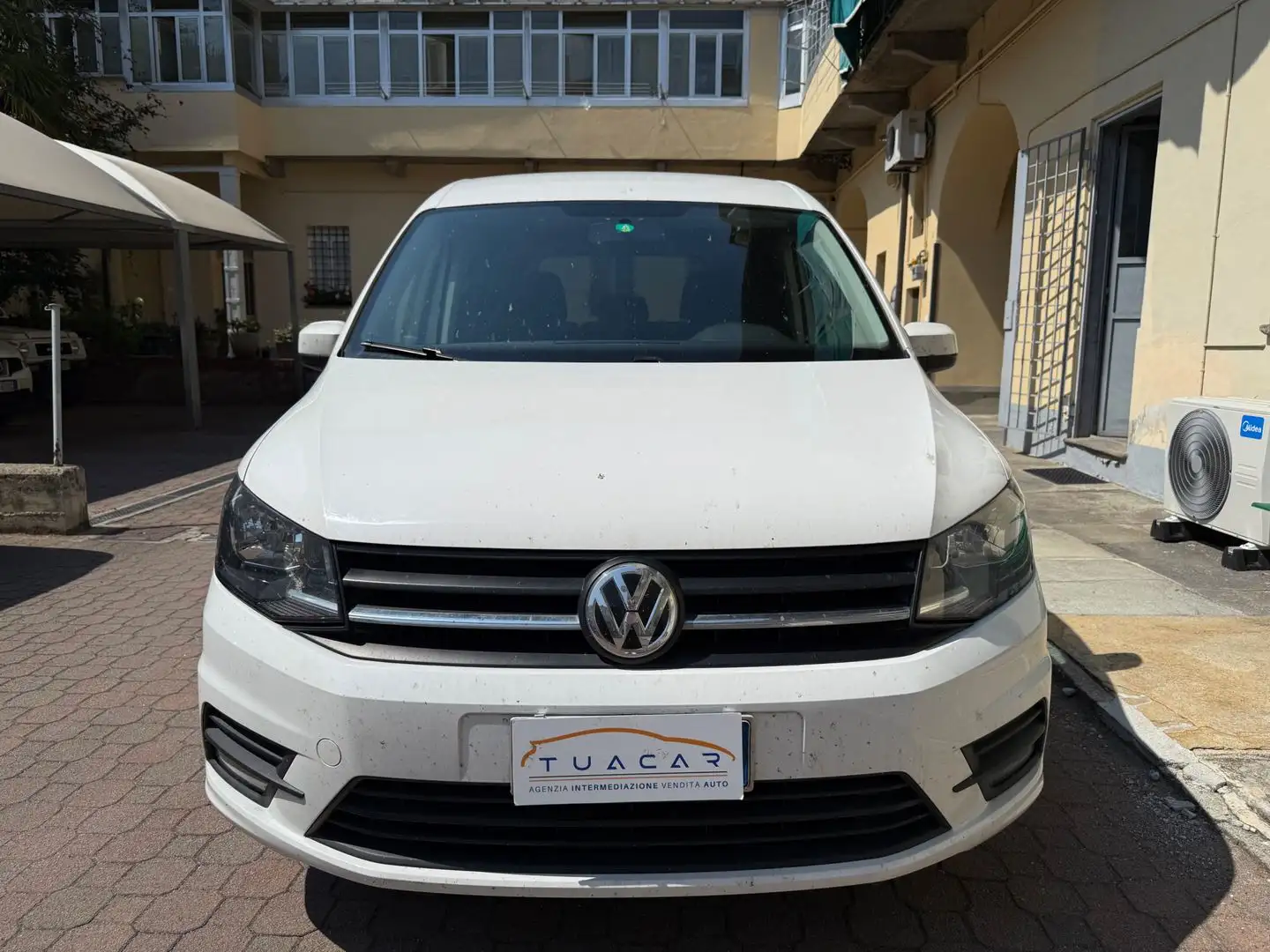 Volkswagen Caddy Trendline 2.0 TDI 102 cv 5 posti Bianco - 2