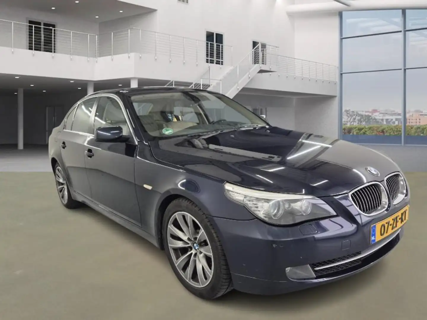BMW 540 5-serie 540i Business Line|aut|navi|xenon|leder| Blauw - 2