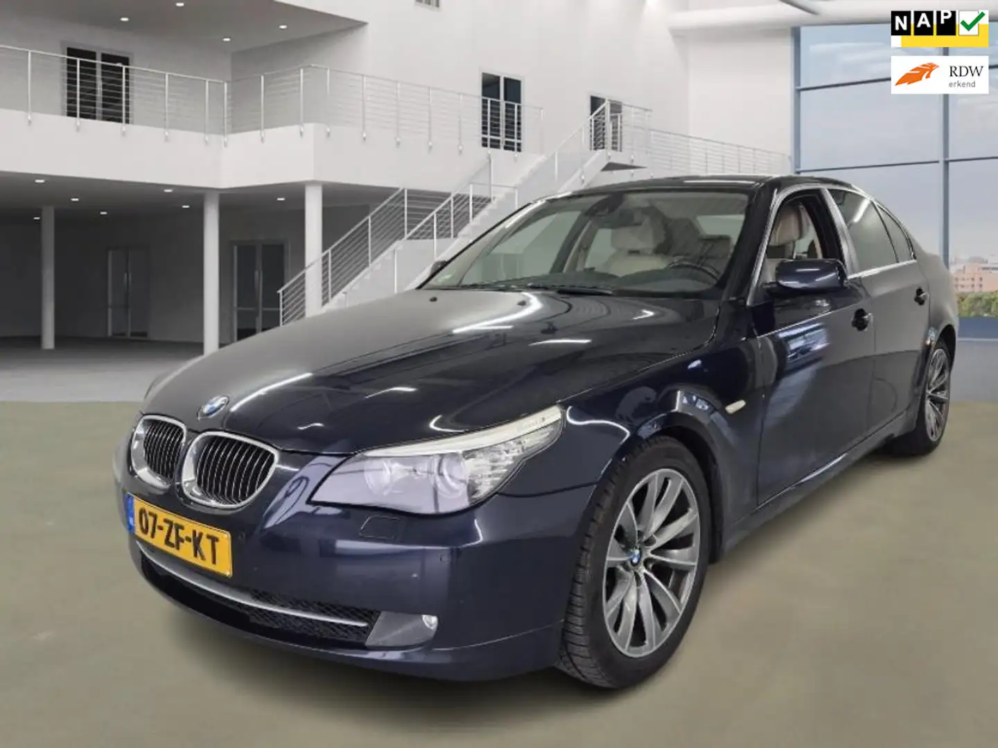 BMW 540 5-serie 540i Business Line|aut|navi|xenon|leder| Blauw - 1