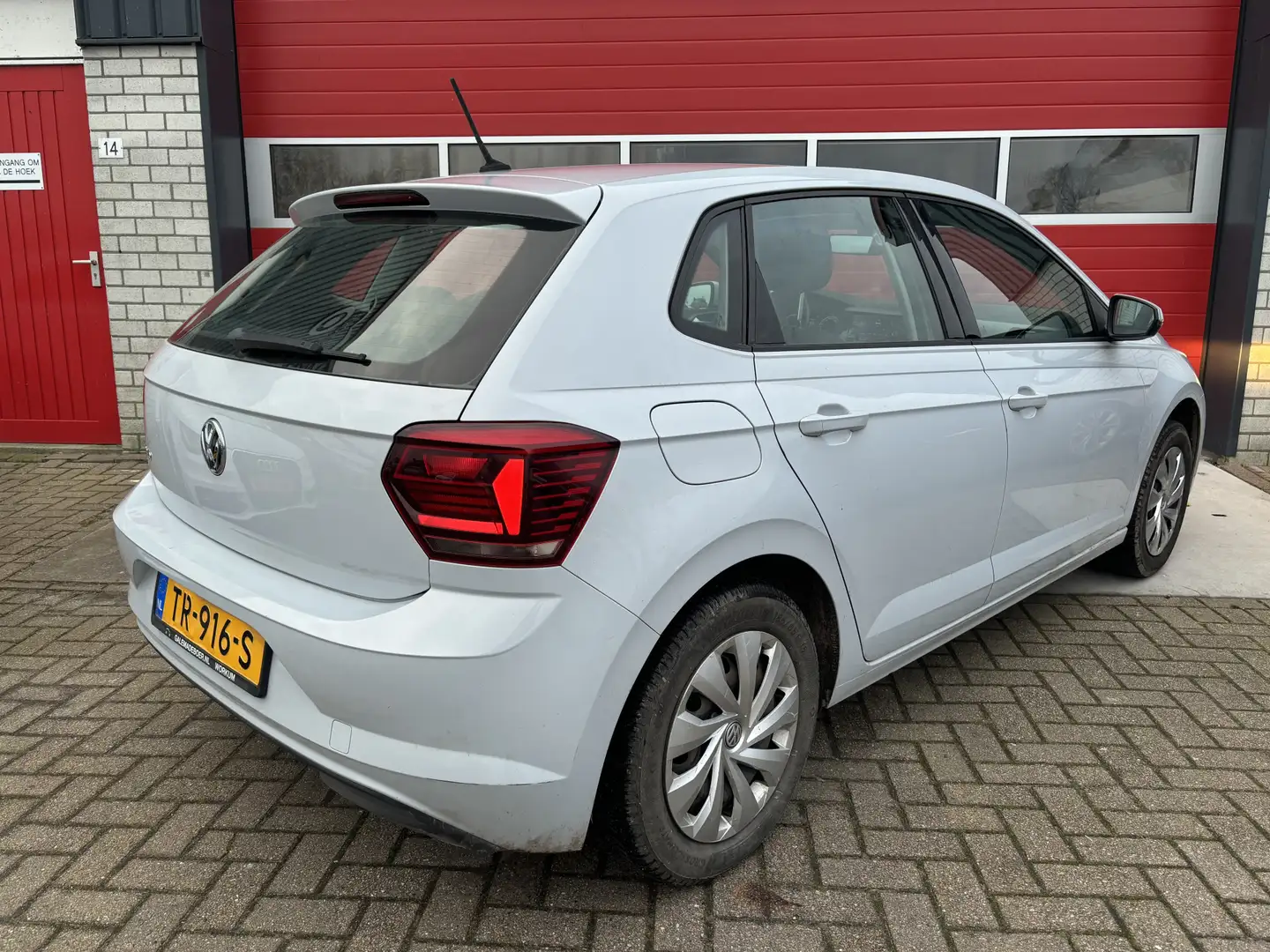 Volkswagen Polo 1.0 MPI Comfortline STOELVERW / CLIMA / BLUETOOTH bijela - 2