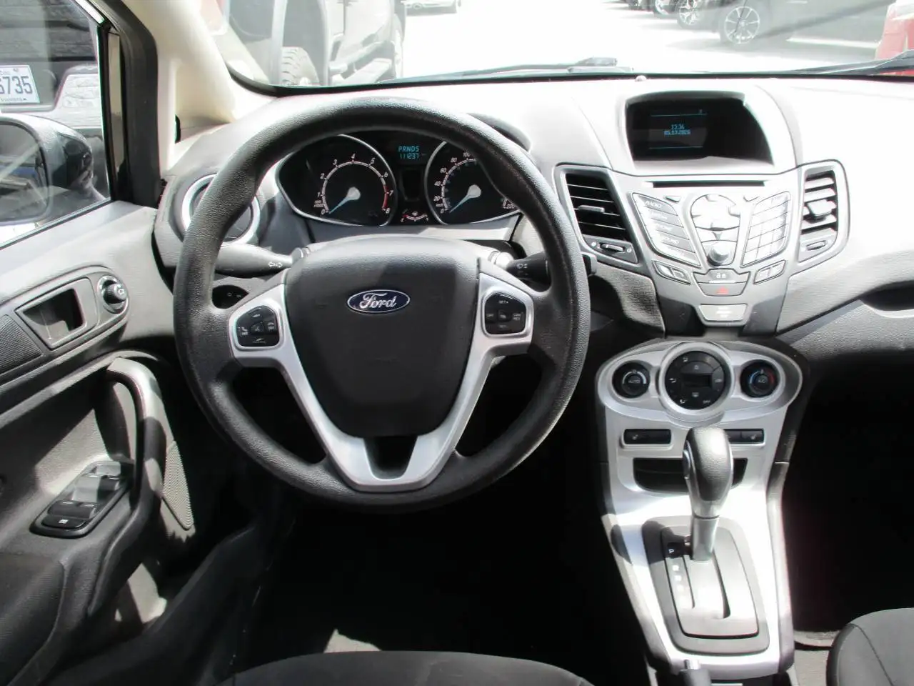Ford Fiesta снимка Ford Fiesta