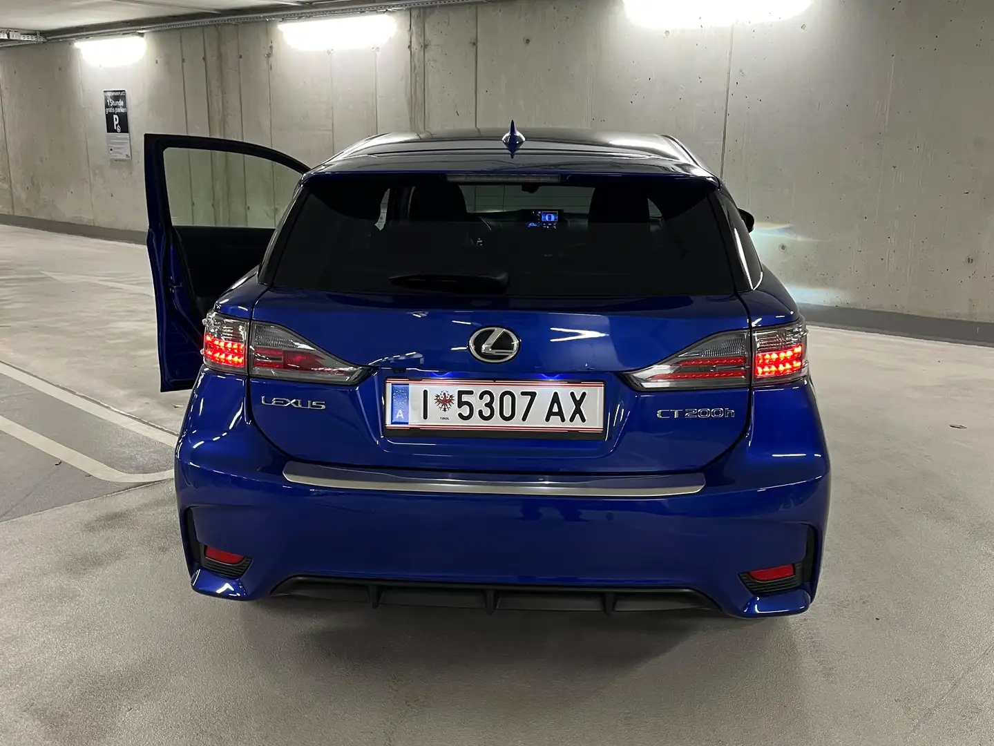 Lexus CT 200h CT 200h F Sport F Sport Blau - 2