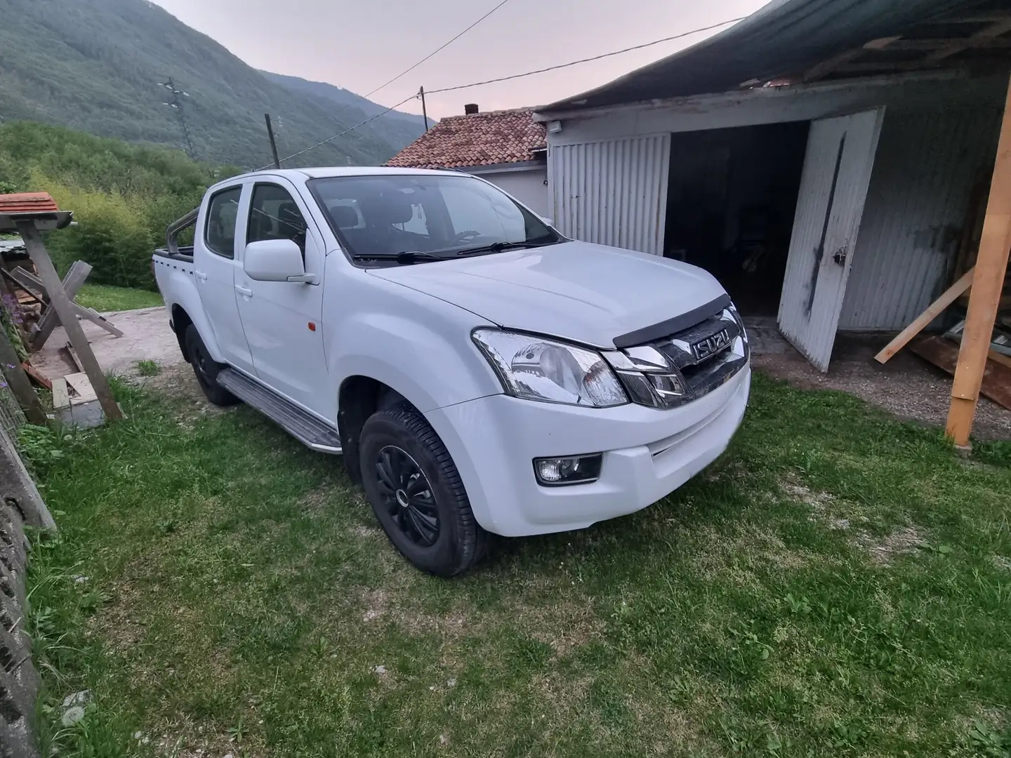 Isuzu D-Max 2.5 td single Satellite 4x4 Alb - 2