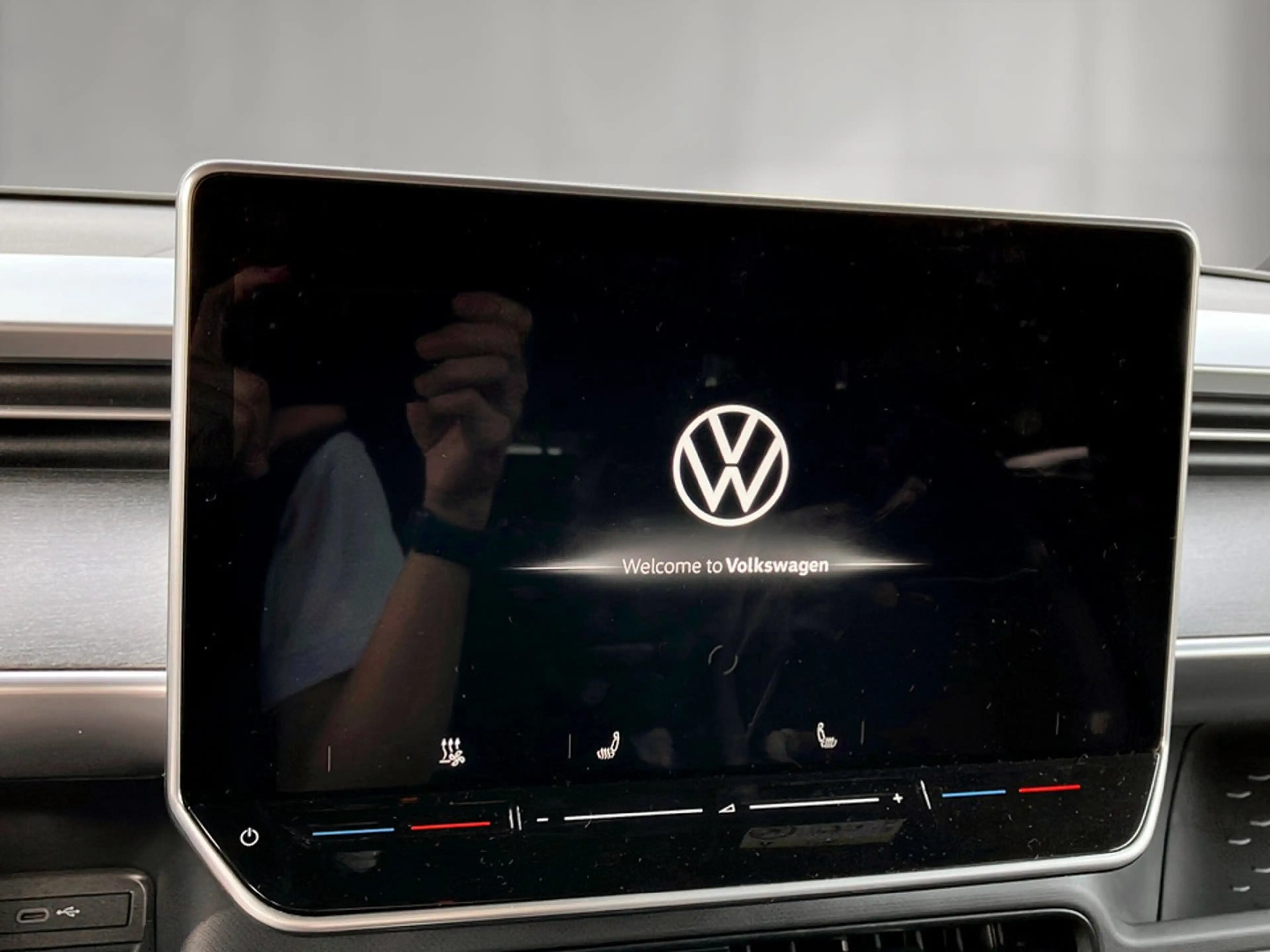 Volkswagen ID. Buzz VW ID. Buzz GTX 4MOTION 250 kW — photo 10