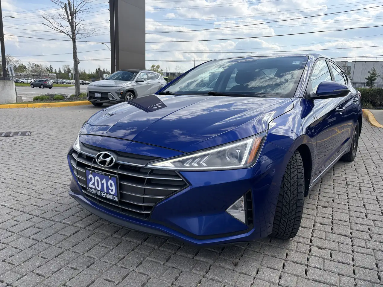 Hyundai ELANTRA снимка Hyundai ELANTRA
