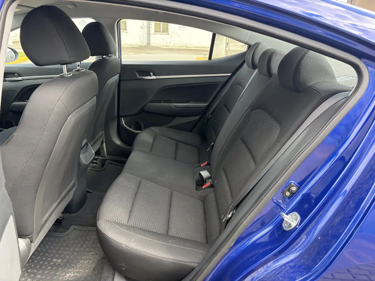Hyundai ELANTRA снимка Hyundai ELANTRA