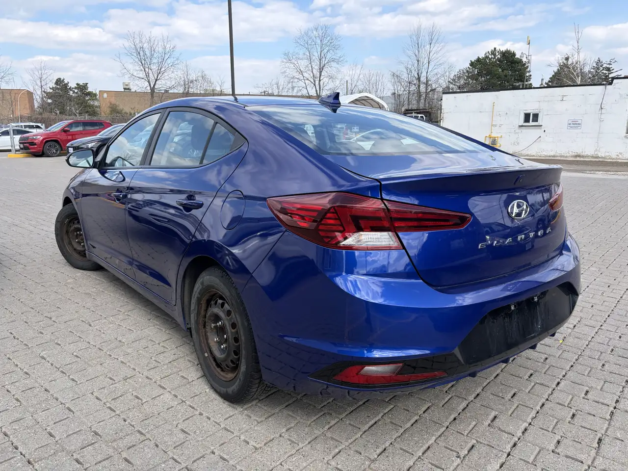 Hyundai ELANTRA снимка Hyundai ELANTRA
