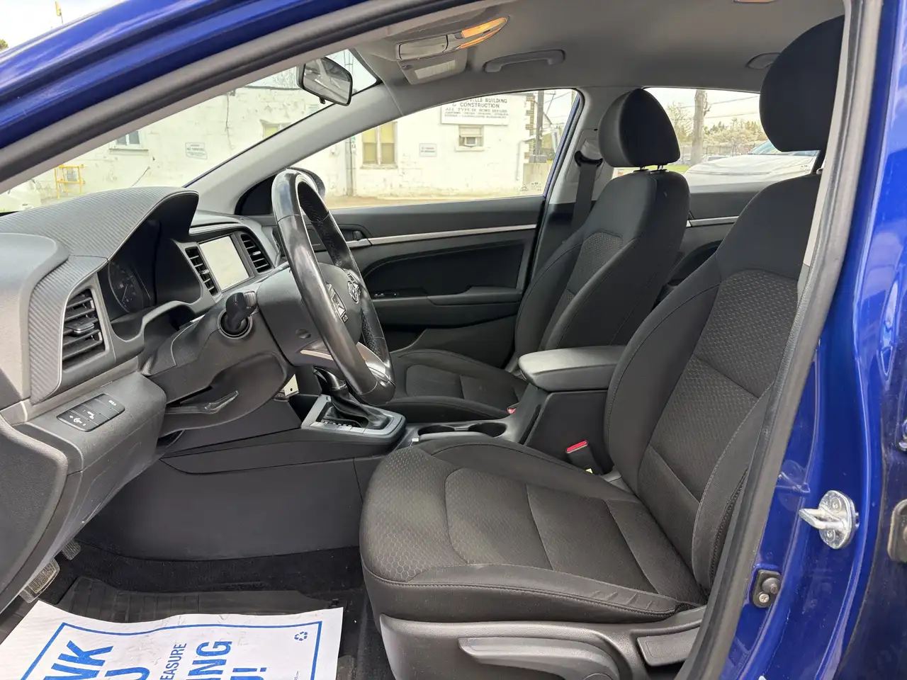 Hyundai ELANTRA снимка Hyundai ELANTRA