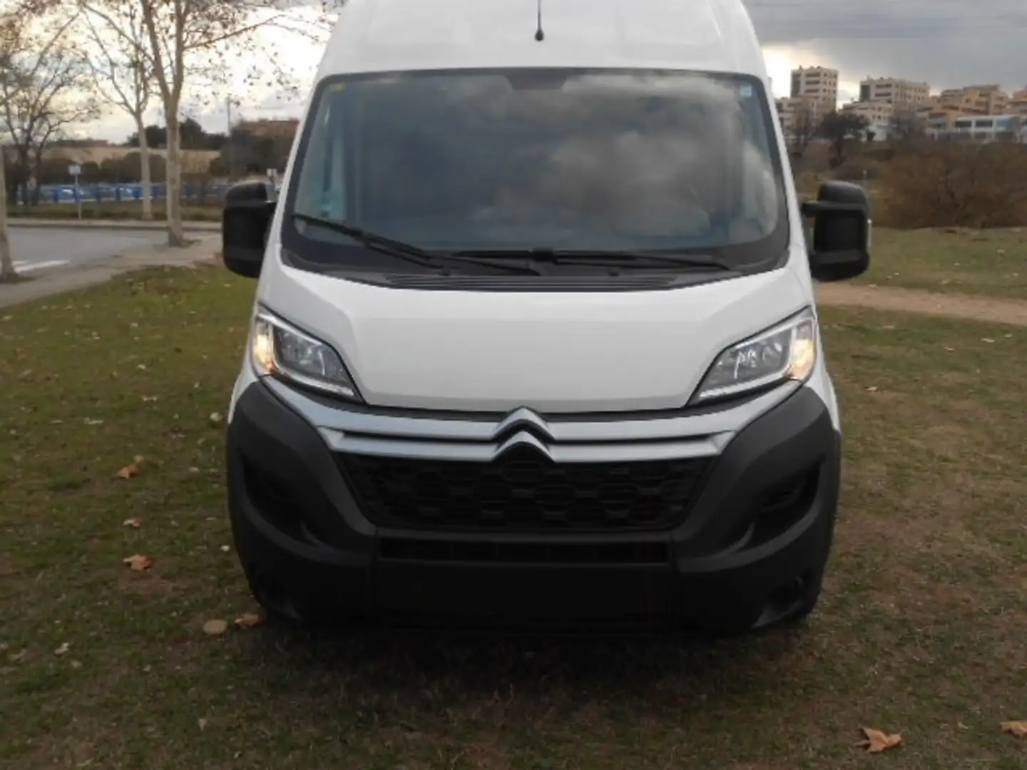 Citroen Jumper Fg. 2.2BlueHDi 33 L2H2 S&S 140 Blanco - 2