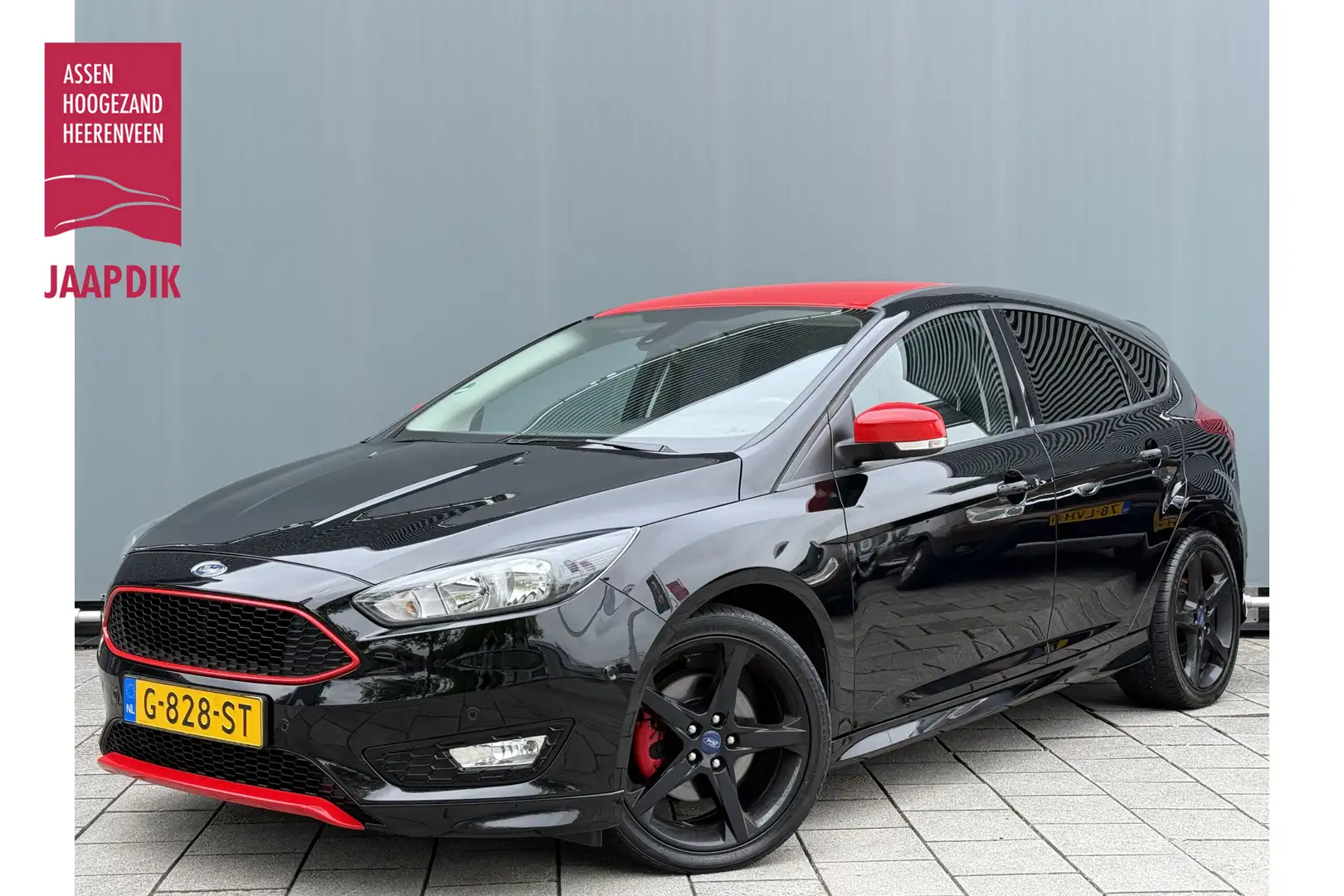 Ford Focus BWJ 2016 | 1.5T 150PK ST-LINE Red Edition NWE APK Noir - 1