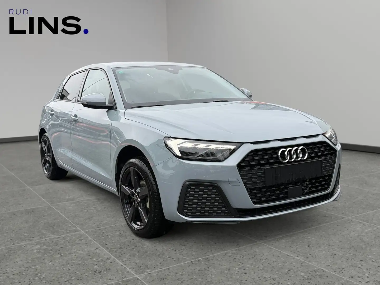 Audi A1 25 TFSI intense Grau - 2