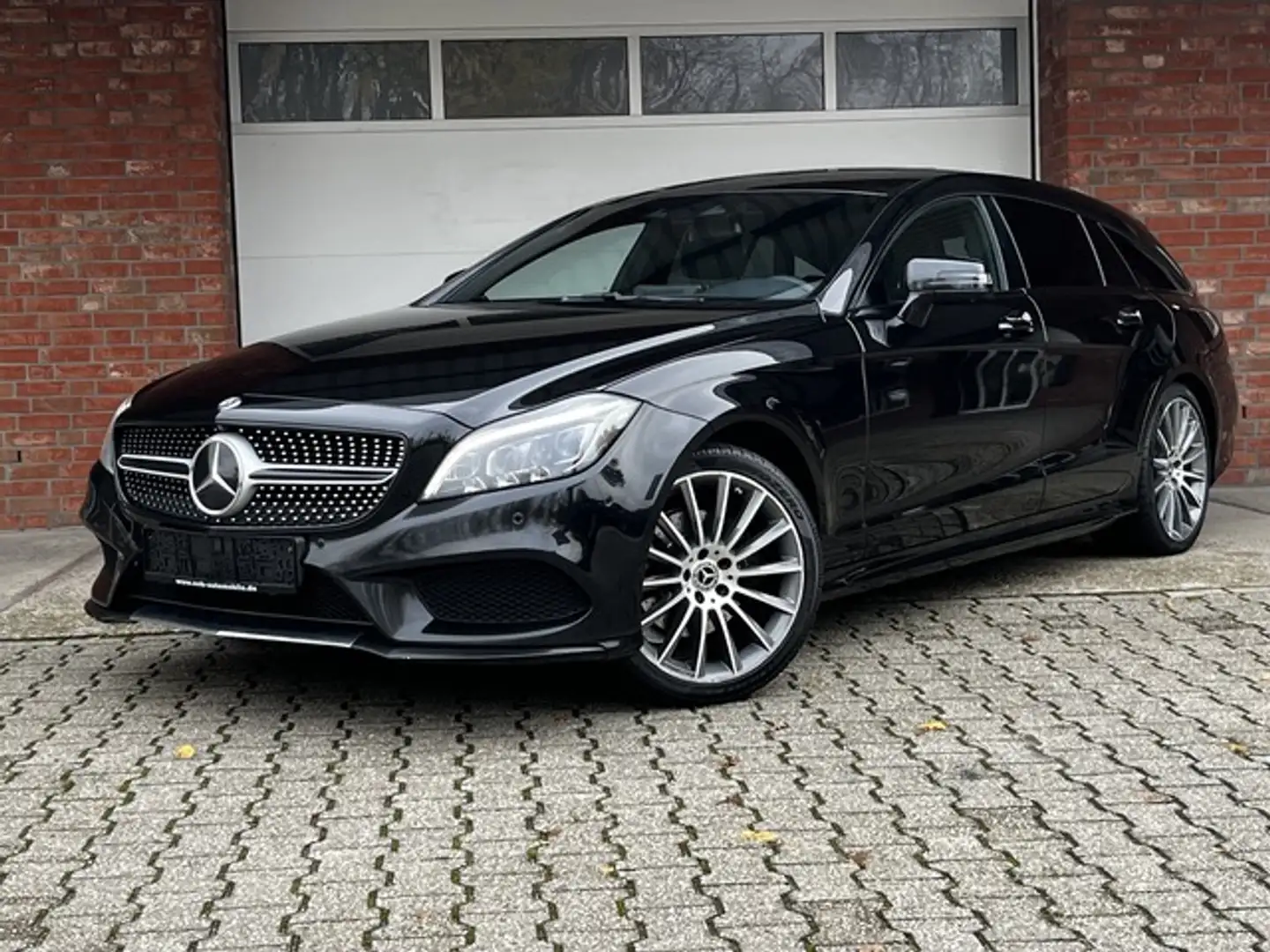 Mercedes-Benz CLS 250 AMG Schiebedach Kamera Harman Black - 1