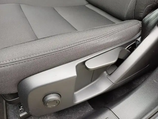 Volvo XC40 view 5