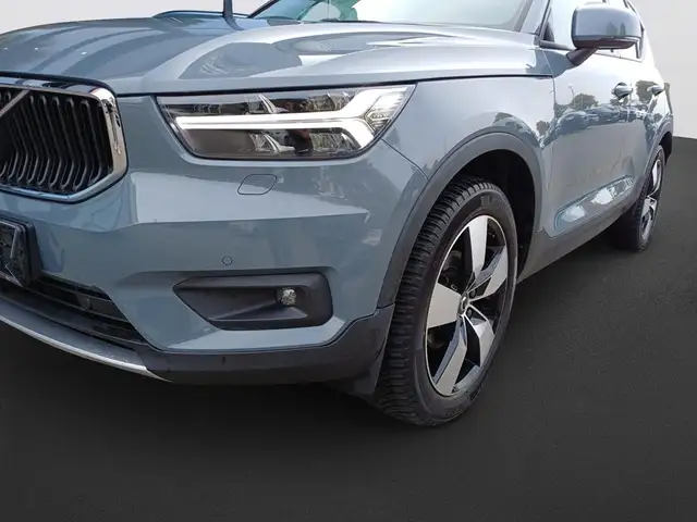 Volvo XC40 view 9