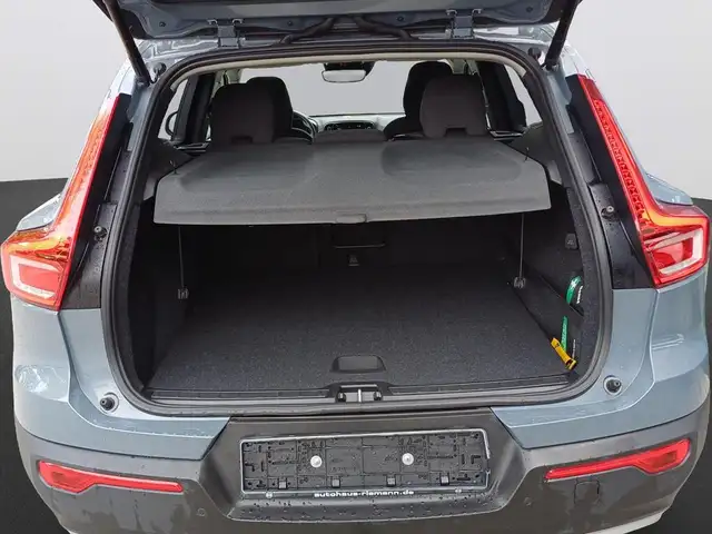 Volvo XC40 view 7