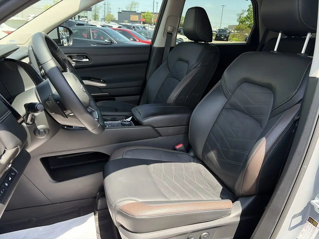 Nissan Pathfinder снимка Nissan Pathfinder