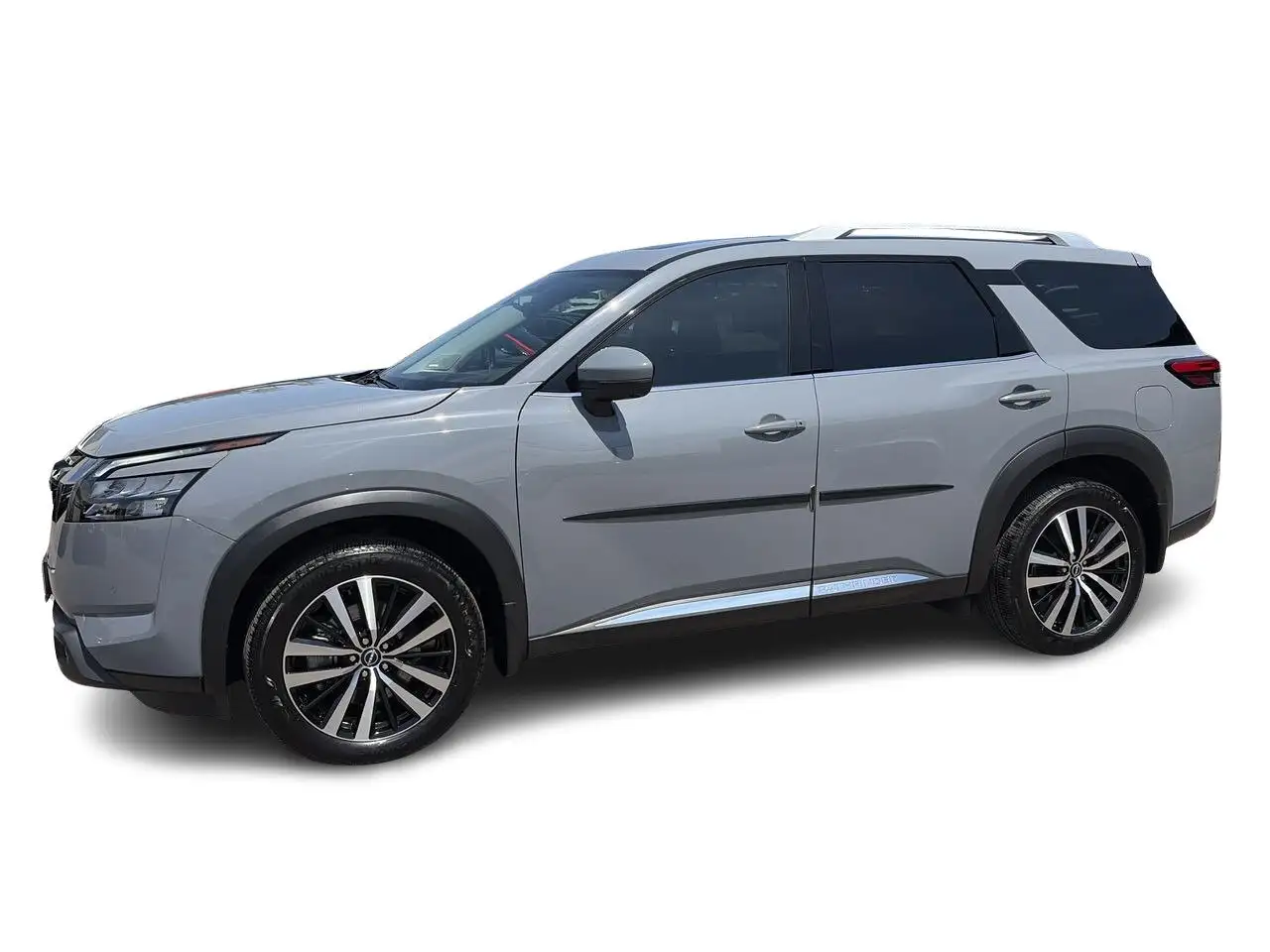 Nissan Pathfinder снимка Nissan Pathfinder