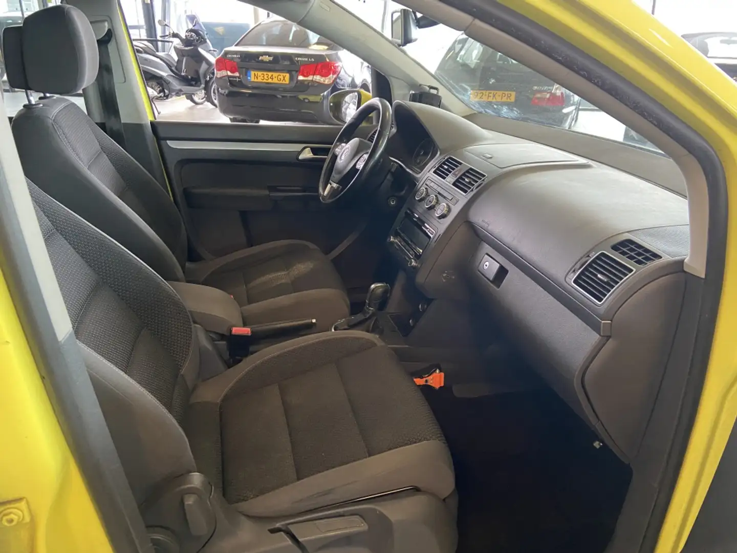 Volkswagen Touran 2.0 TDI Comfl. BlueM Galben - 2