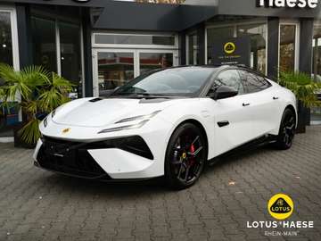 R *Akoya White - by LOTUS HAESE