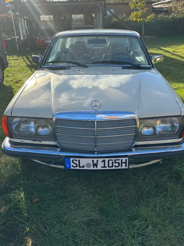 Mercedes-Benz Baureihe 123 280 CE, foto 5