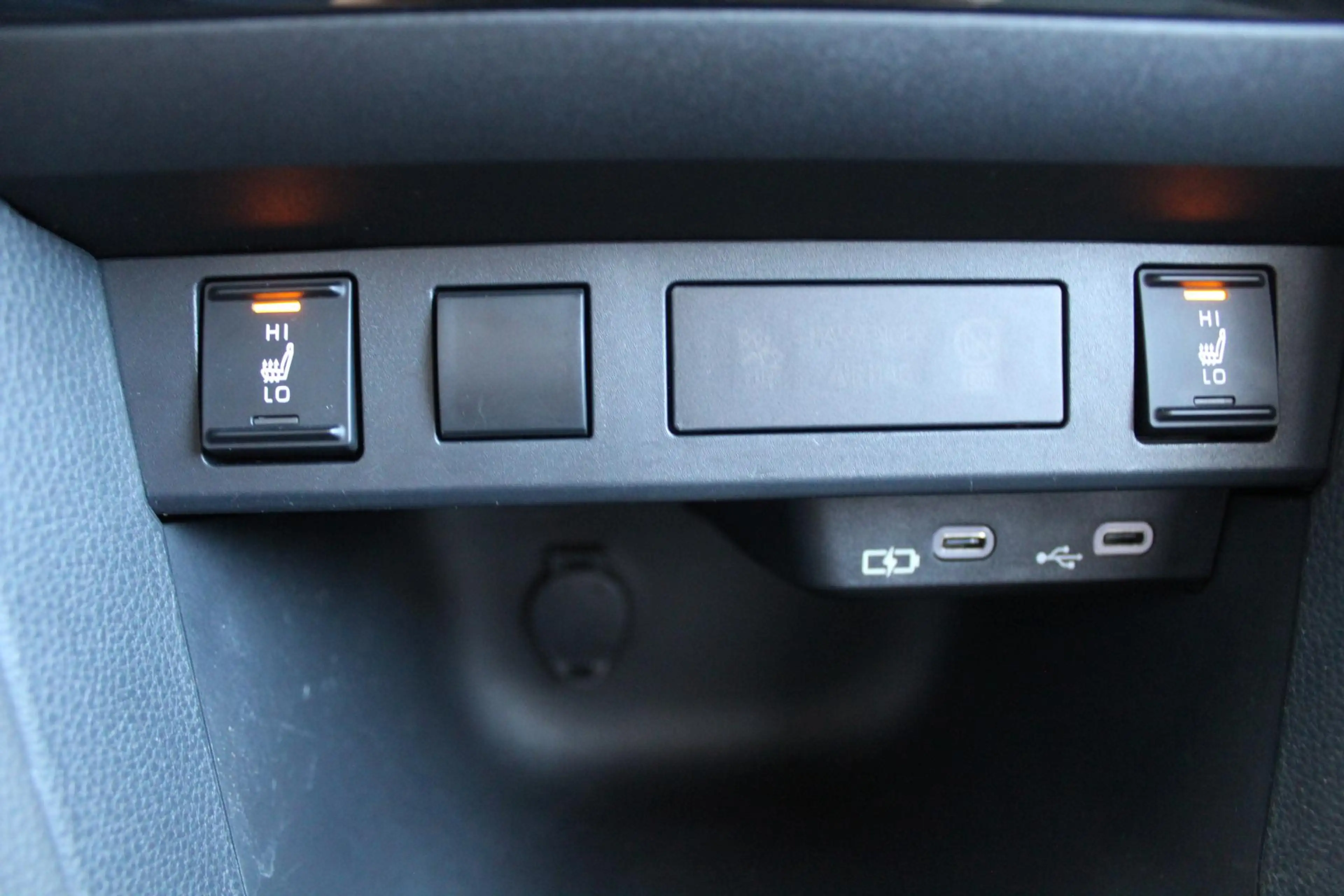 Toyota Yaris Cross 1.5 Hybrid 115 First Edition Plus | Rijklaar | PDC — photo 22