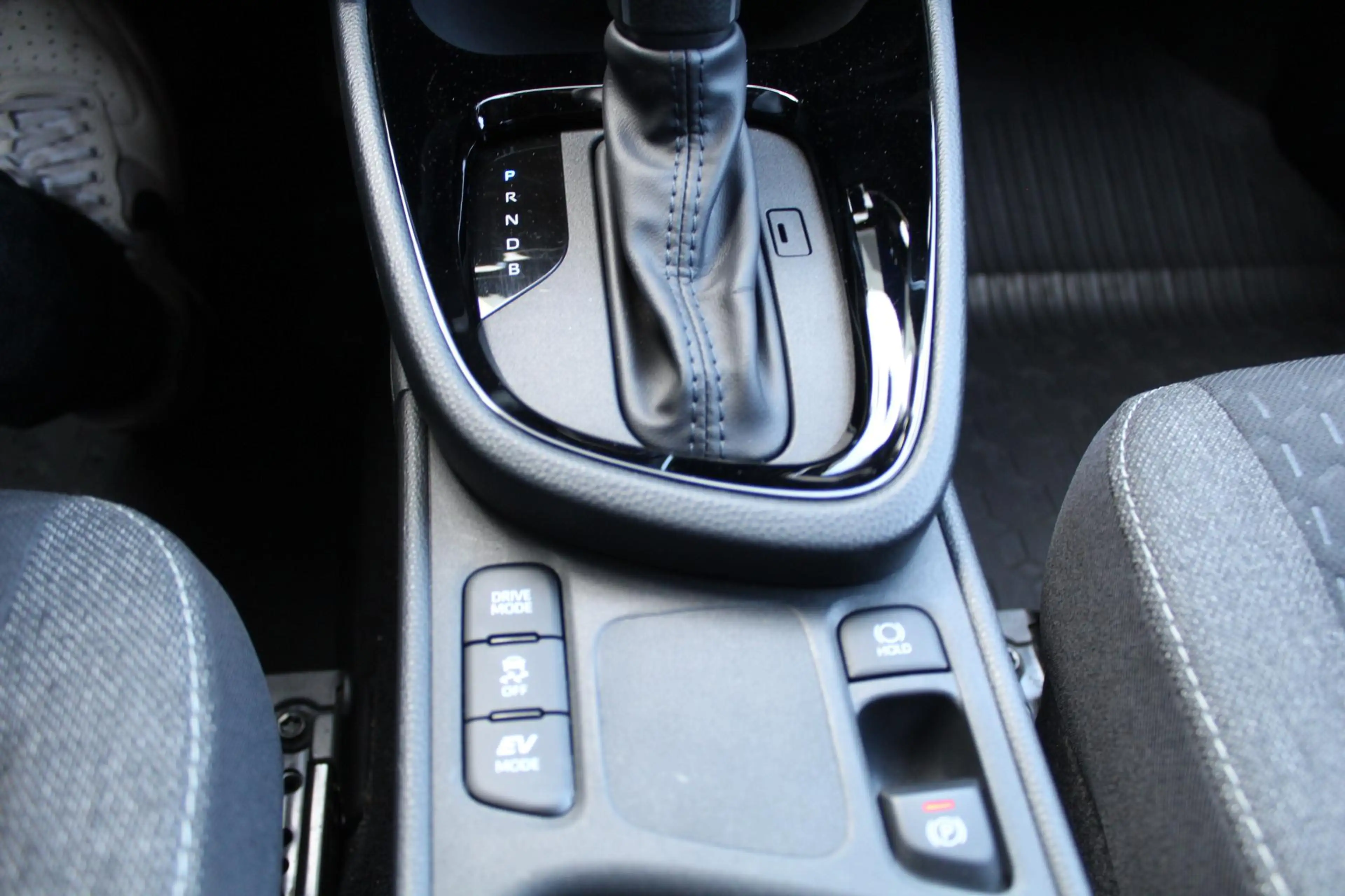 Toyota Yaris Cross 1.5 Hybrid 115 First Edition Plus | Rijklaar | PDC — photo 23