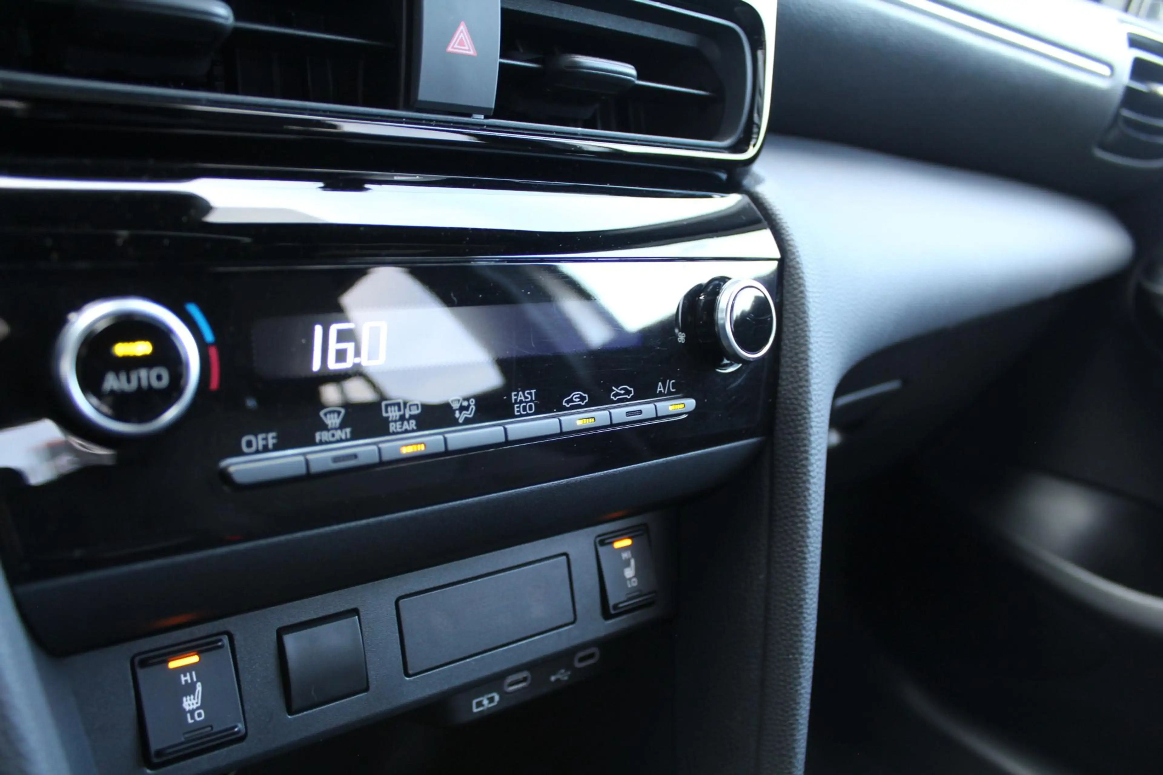 Toyota Yaris Cross 1.5 Hybrid 115 First Edition Plus | Rijklaar | PDC — photo 17